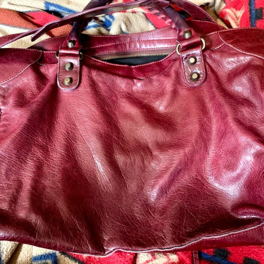 Balenciaga: 2005 Bordeaux CHEVRE Leather City Handbag! PRE-OWNED - TPF CeeJay - Picture 2 of 13